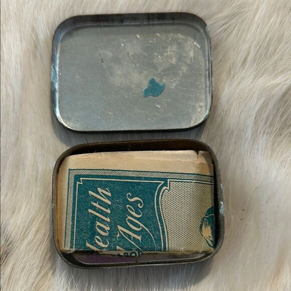 Antique Laxative Tin - Picture 8 of 9